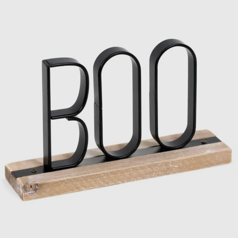 'BOO' Table Decor