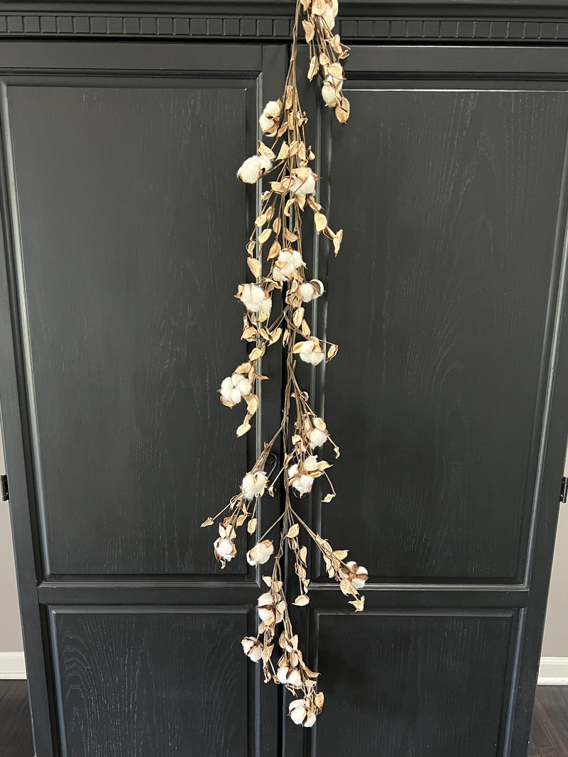 Cotton with Shells Garland